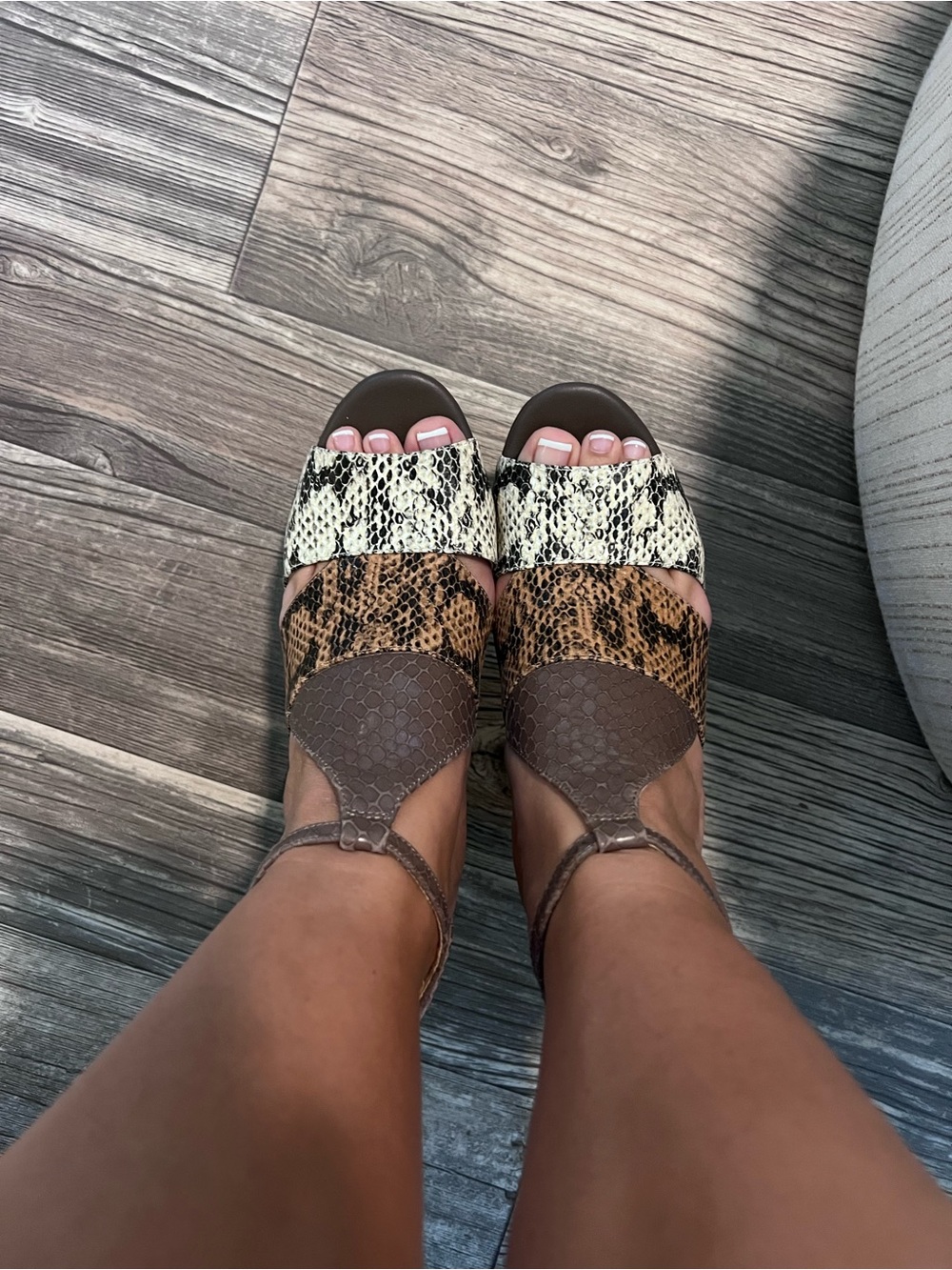 Antonio Melani snake skin heel
